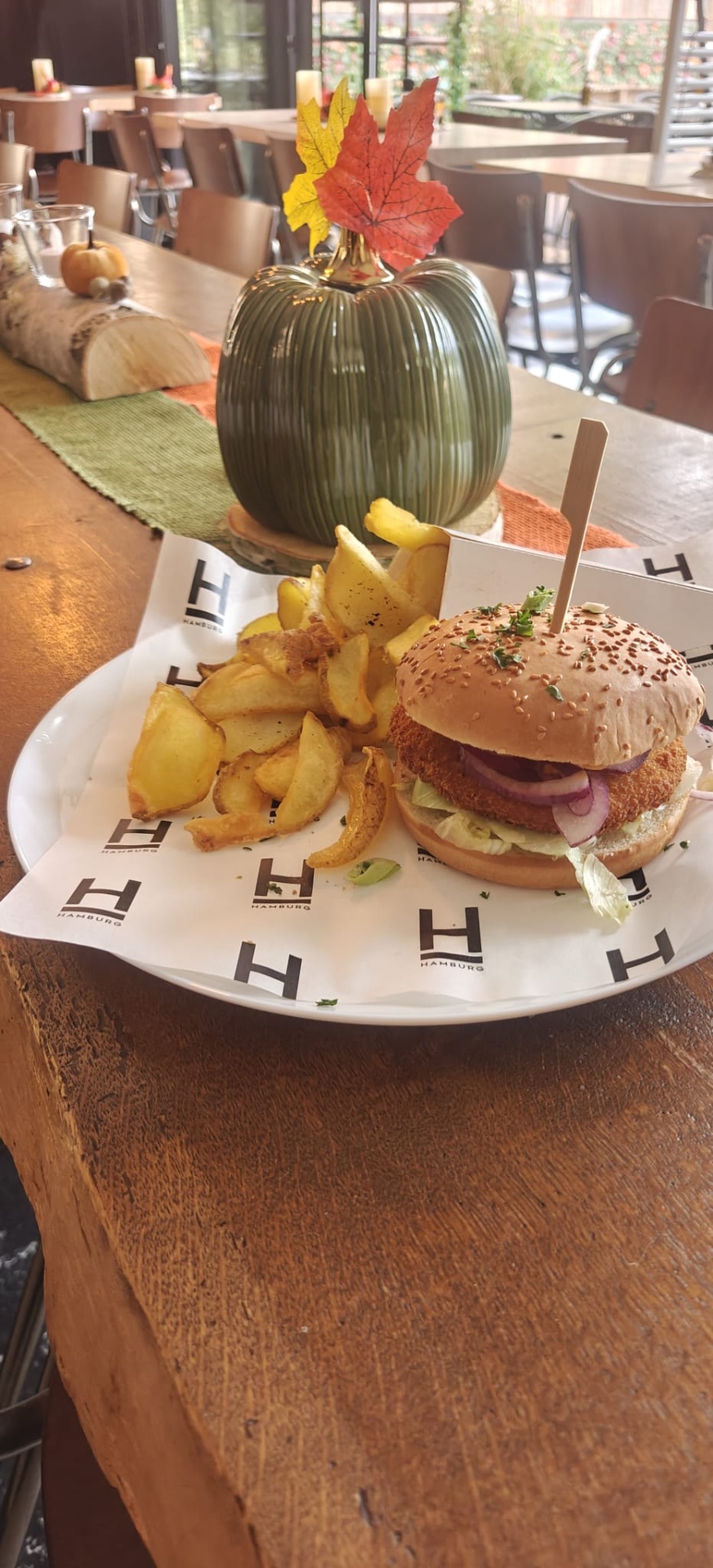 Burger met aardappelpartjes