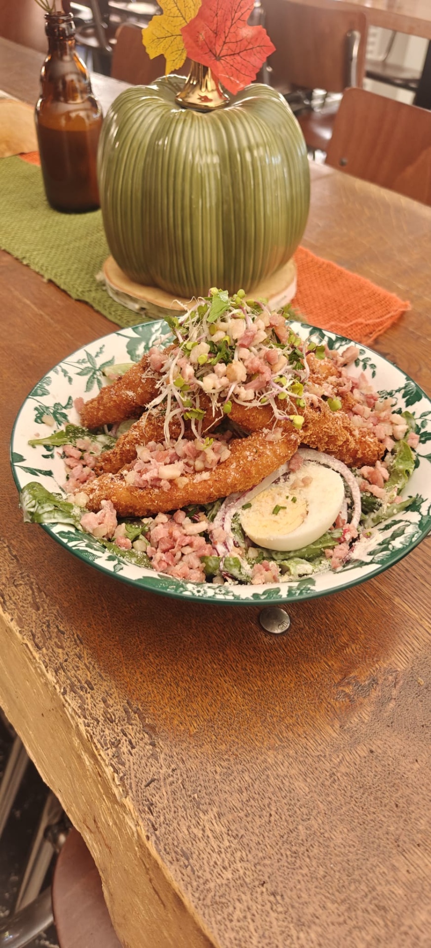 Salade met krokante kipstrips